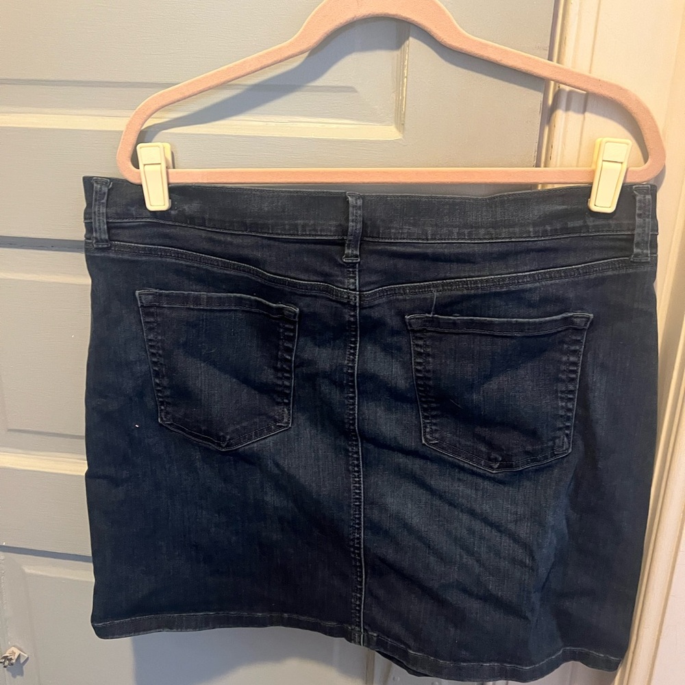 LOFT Women's Dark Wash Denim Skirt - Picture 4 of 4